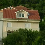 Apartman With Parking Space Palit, Rab - 4957 Mundanije