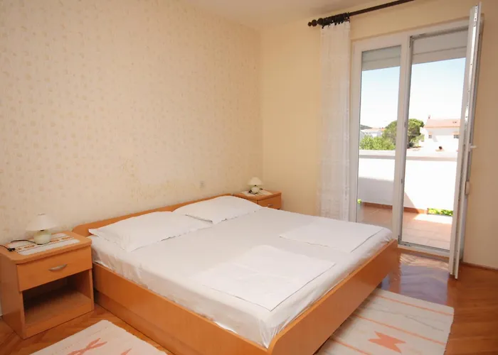アパート With Parking Space Palit, Rab - 4957 *